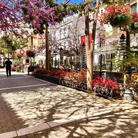 Casa De Pueblo En El Centro De Estepona, Plaza De Las Flores